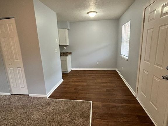 3rd image of 437 Woodcreek Dr #23