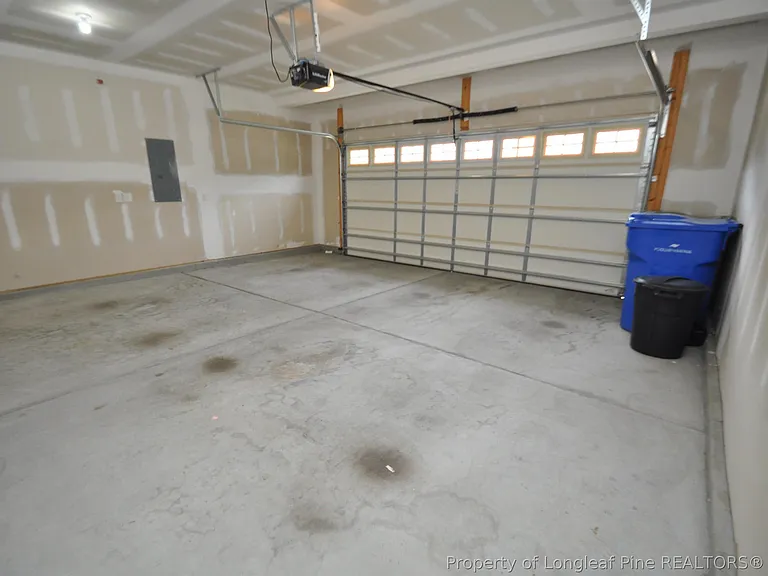 1107 Summer Meadow Dr — Photo 38