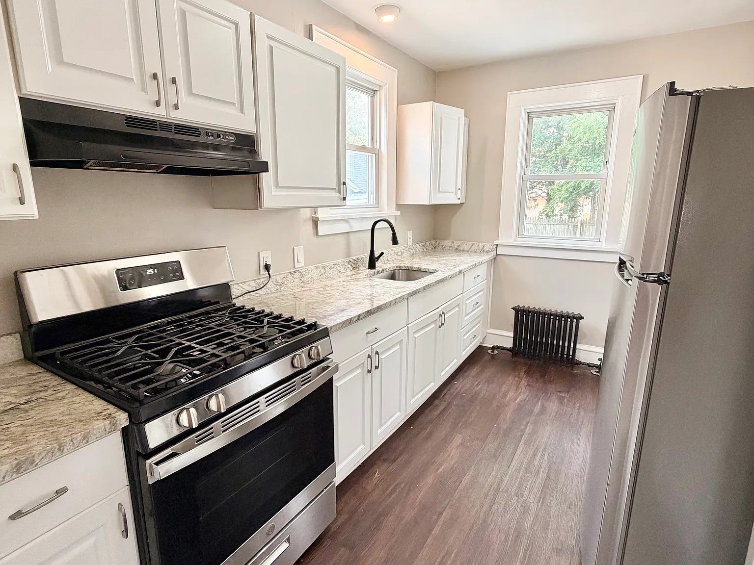 3 bed, $2,395 — Photo 4