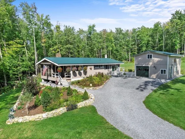 15 Moore Road, Sunderland, VT 05252