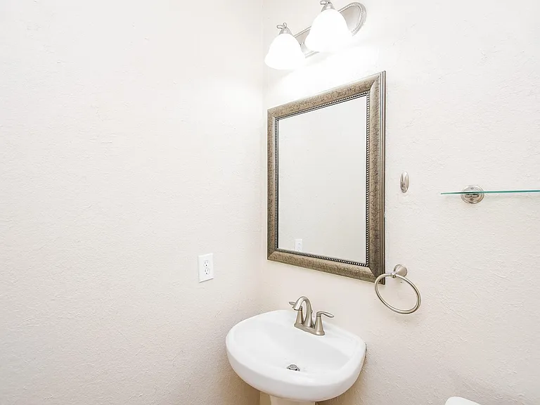 6203 Ledger Ln — Photo 41