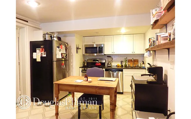 Rented by Douglas Elliman | media 29