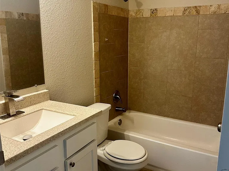 513 Valleyview Dr — Photo 10