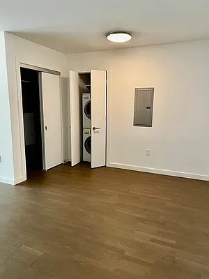 Rented by Modern Spaces | media 10