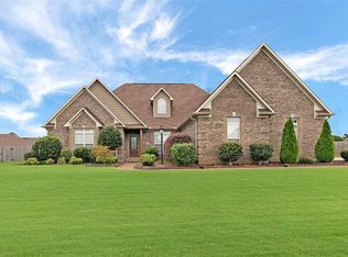 180 Wyndchase Dr, Jackson, TN 38305