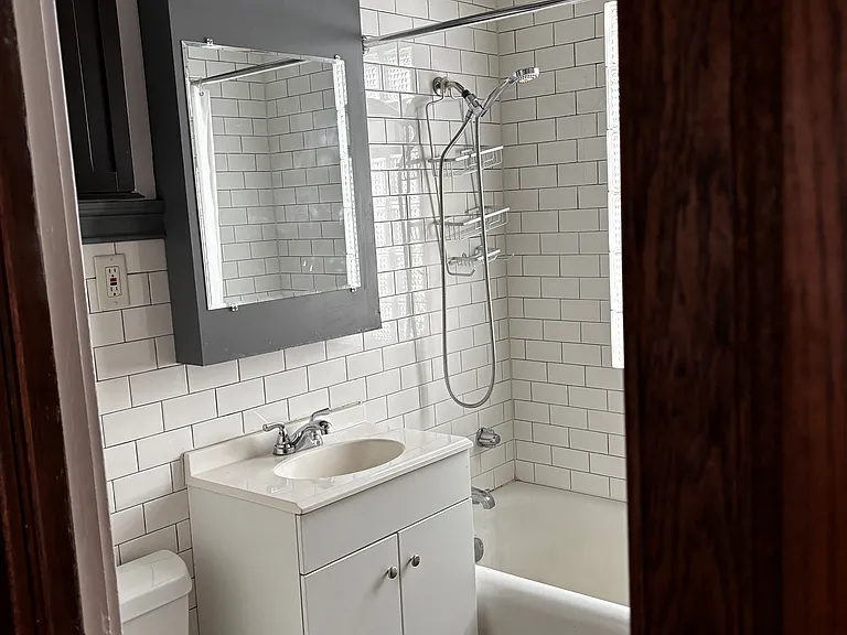 3546 N Oakland Ave #7 — Photo 8