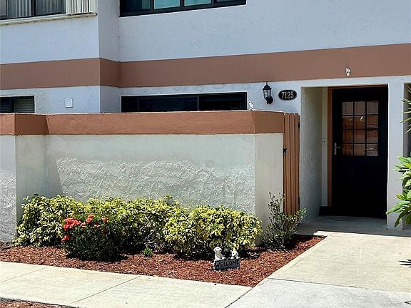 3rd image of 7125 SW 42nd Place