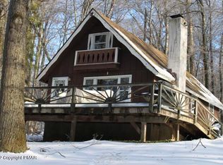 161 Ski Trl, Pocono Lake, PA 18347