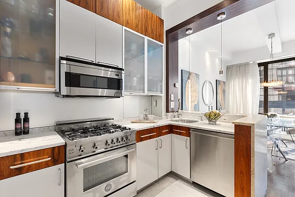 Sold by Corcoran | media 3