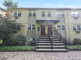 7 Van Vleck St APT 1, Montclair, NJ 07042