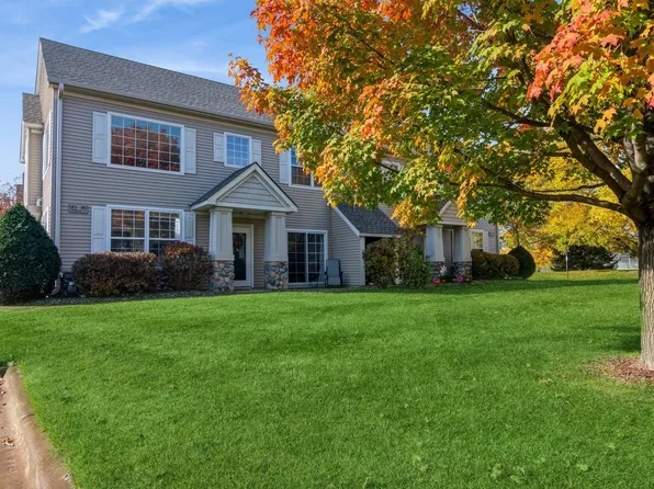 1876 Wildflower Ct, Shoreview, MN 55126
