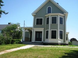 2 Beachmont Ave, Gloucester, MA 01930