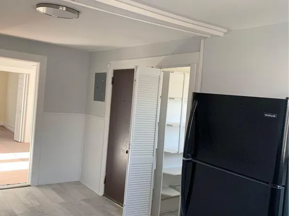 (undisclosed Address), Newark, NJ 07106