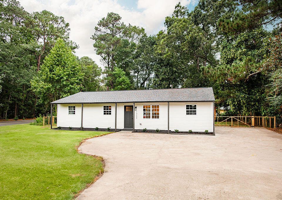 1st image of 1733 Main Rd