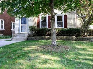 618 Sexton St, Aurora, IL 60505