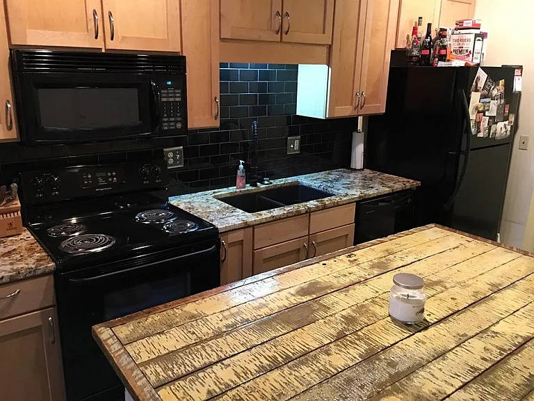 585 S Upper St #124 — Photo 11