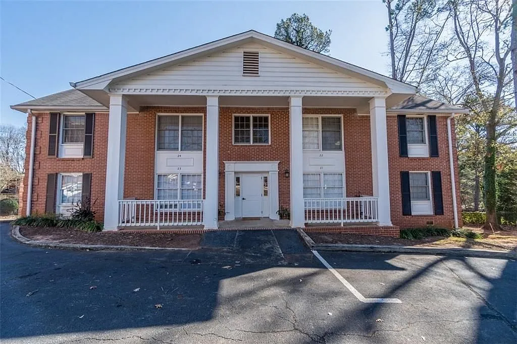 2 bed, $1,650 — Photo 1