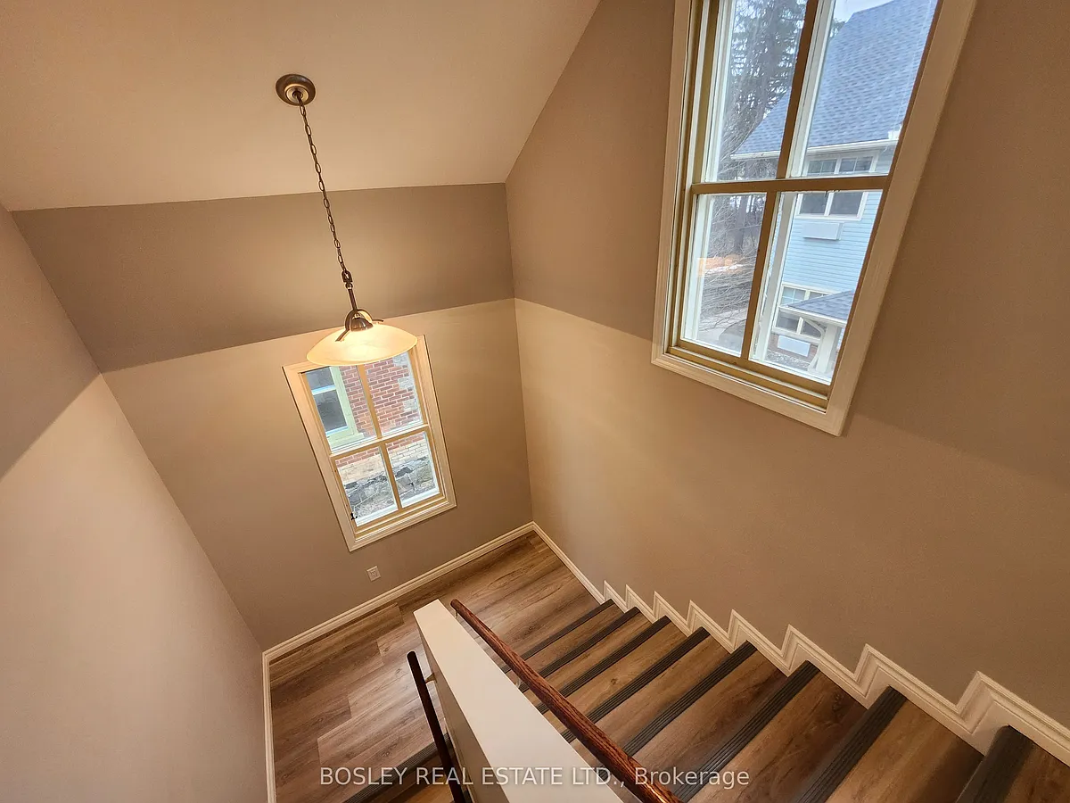 Building Photo - 5958 16th Ave #WOODUPPER