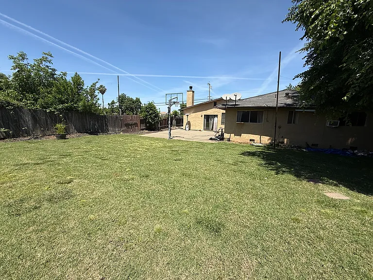 7540 Lemon Hill Ave — Photo 16