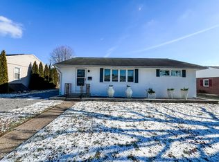705 N 10th St, Selinsgrove, PA 17870