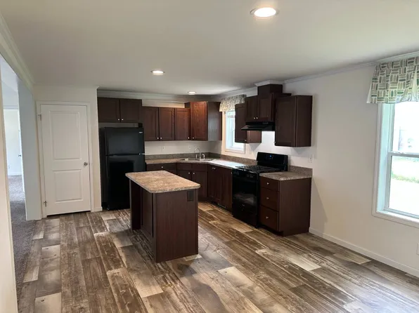 1415 Main St #62, Houlton, WI 54082