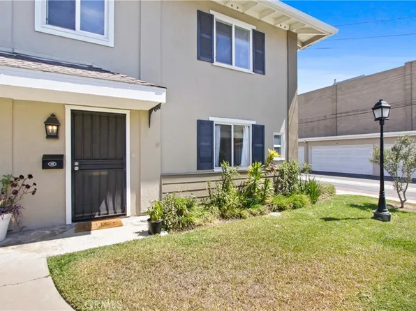 1741 Tustin Ave APT 16D, Costa Mesa, CA 92627