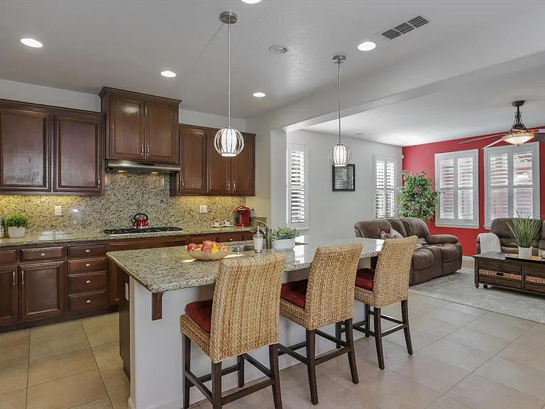 652 W Sombra Way — Photo 17