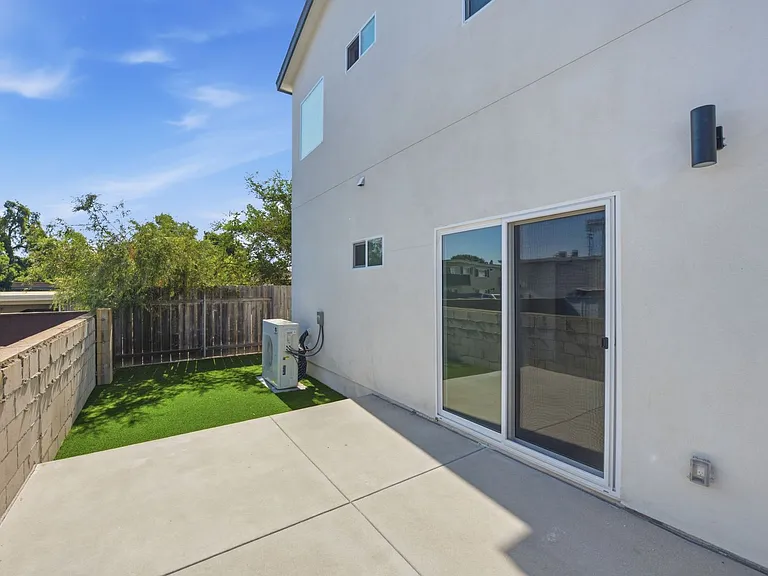 6914 Eberhart St — Photo 18