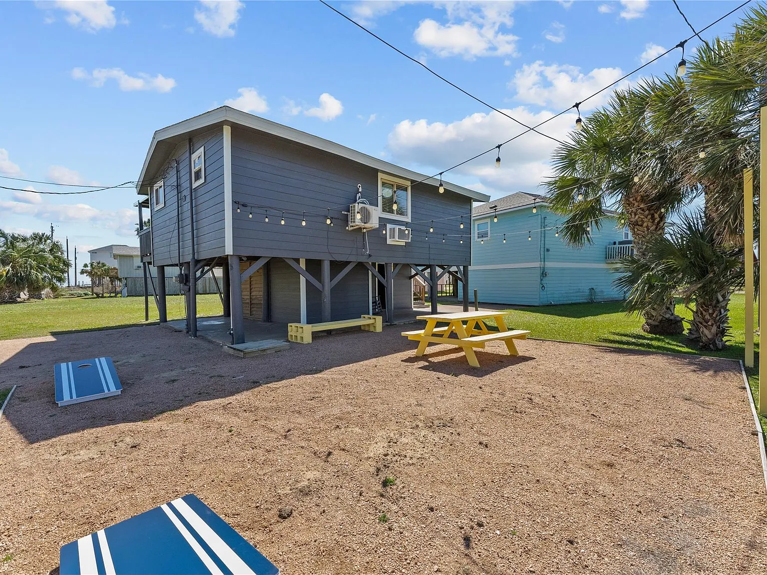 2 bed, 1.0 bath, 600 sqft, $1,600 — Photo 2