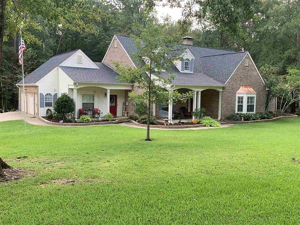 1st image of 205 Cumberland Ln