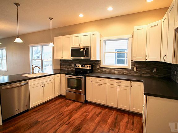 4th image of 7 Garden Cottage Ln