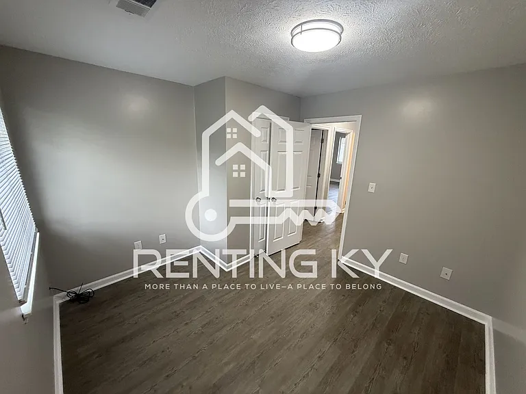 117-119 Lakeview Dr — Photo 13