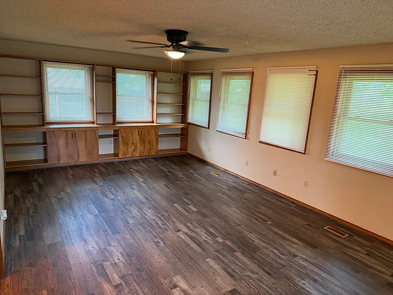 1714 Coachman Dr — Photo 8