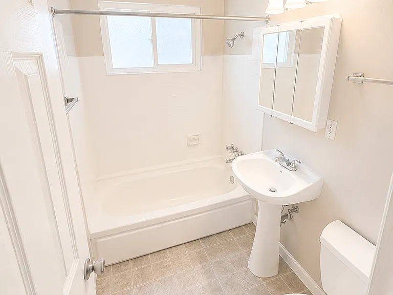 Phoenix Apartments — Photo 18