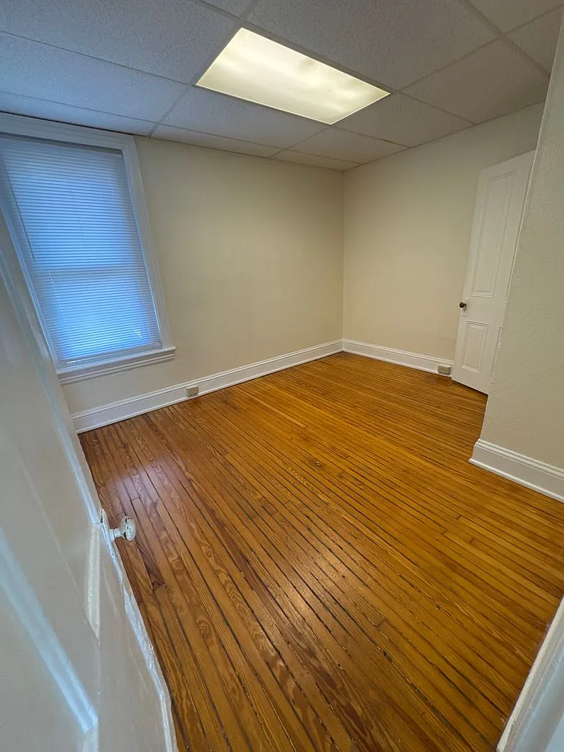 326 East Broad Street — Photo 2