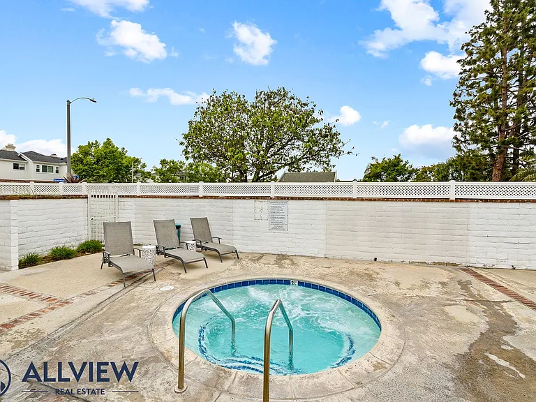8275 Cherrywood Cir — Photo 34