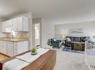 3776 Conroy Trl, Inver Grove Heights, MN 55076