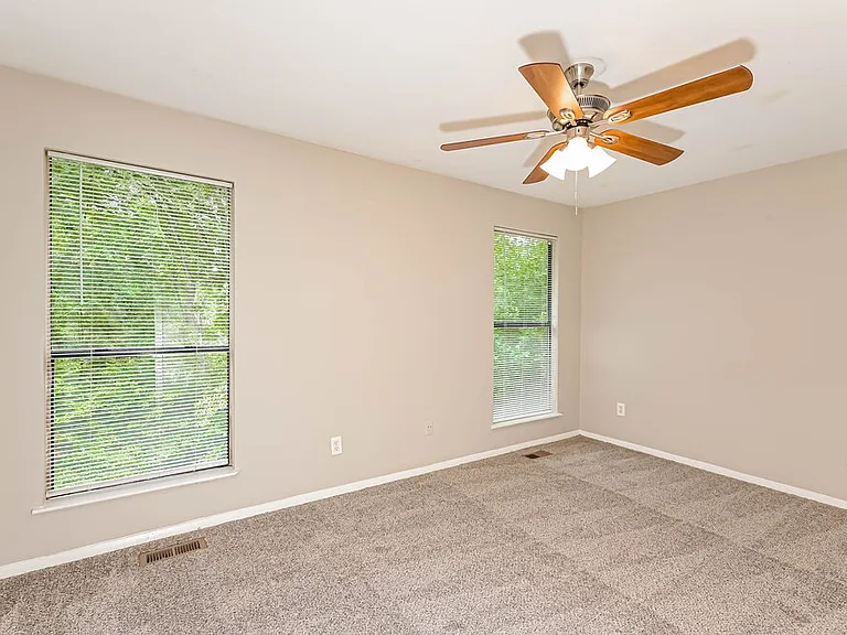 3592 Riverchase Dr — Photo 9