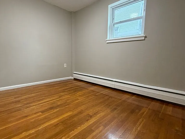 206 Stackpole Street — Photo 5