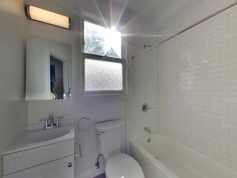 1111 Jones St #5 — Photo 10