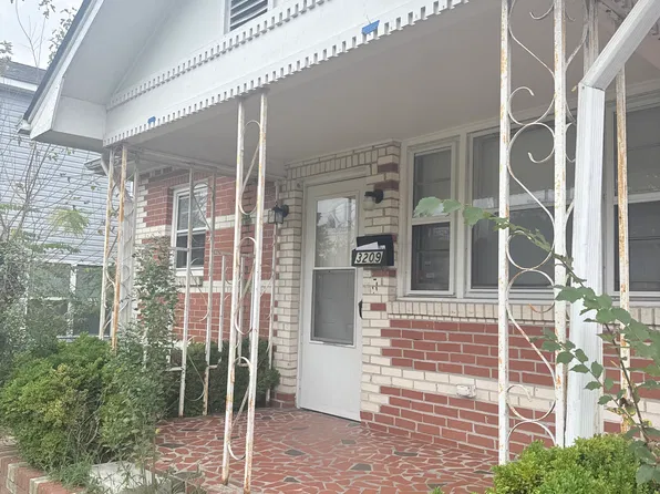 3209 Downes St, Portsmouth, VA 23704