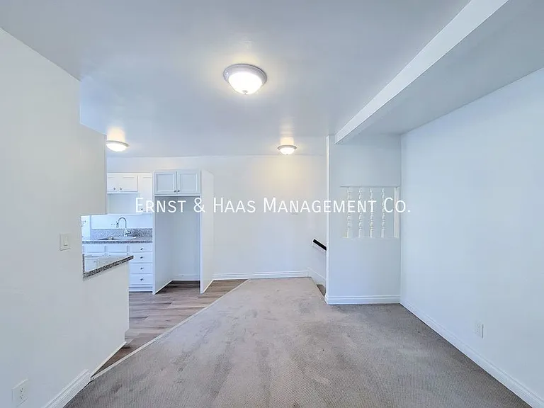 546 Lime Ave — Photo 6
