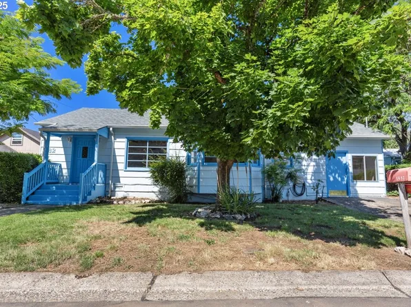 1482 NW Fairmount St, Roseburg, OR 97470