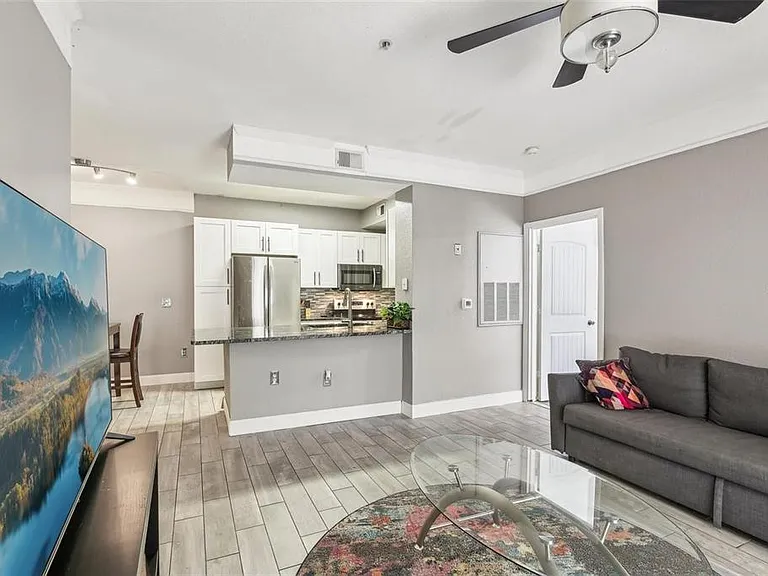 17104 Carrington Park Dr #514 — Photo 2