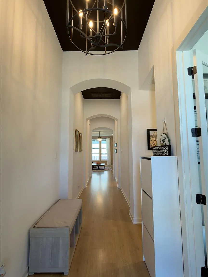 4 bed, 3.5 bath, 2822 sqft, $3,100 — Photo 4