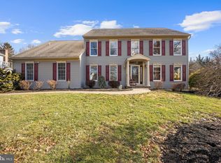 107 Brookhollow Dr, Downingtown, PA 19335