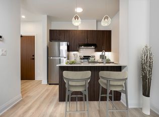 Stone West, Hamilton, ON L9B 1J5