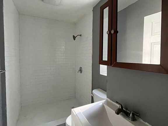 2nd image of 69 Williams Ave APT 4
