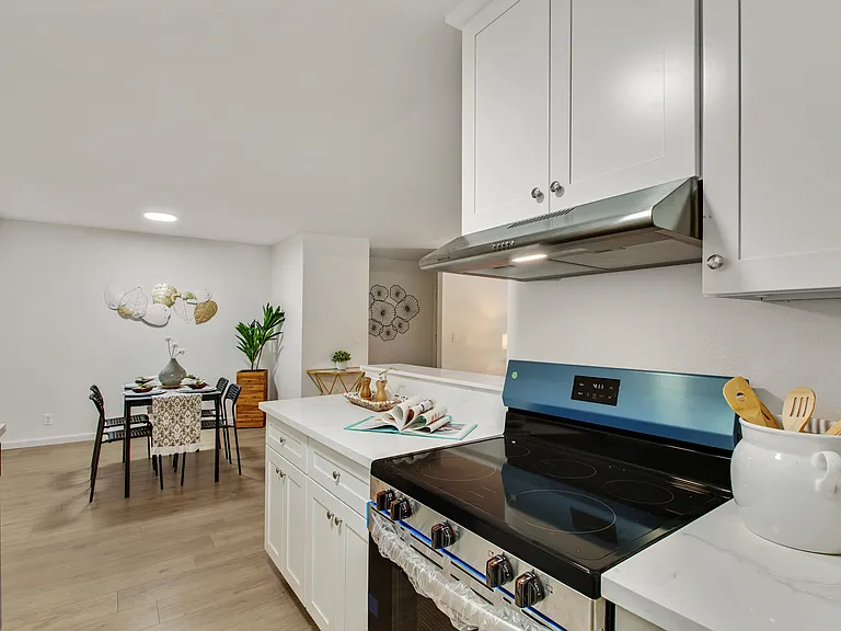 247 N Capitol Ave #280 — Photo 8