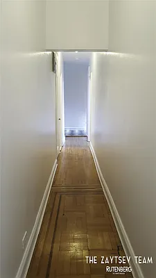 Rented by R New York | media 21